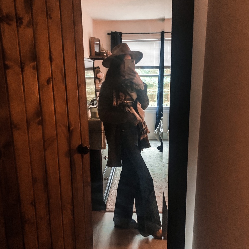 Meet your Posher, Madalyne